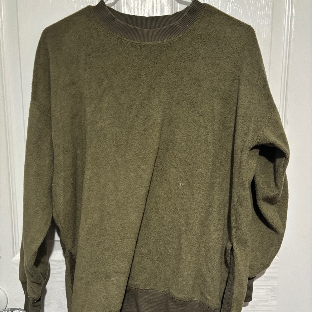 Aeire Green Sweatshirt